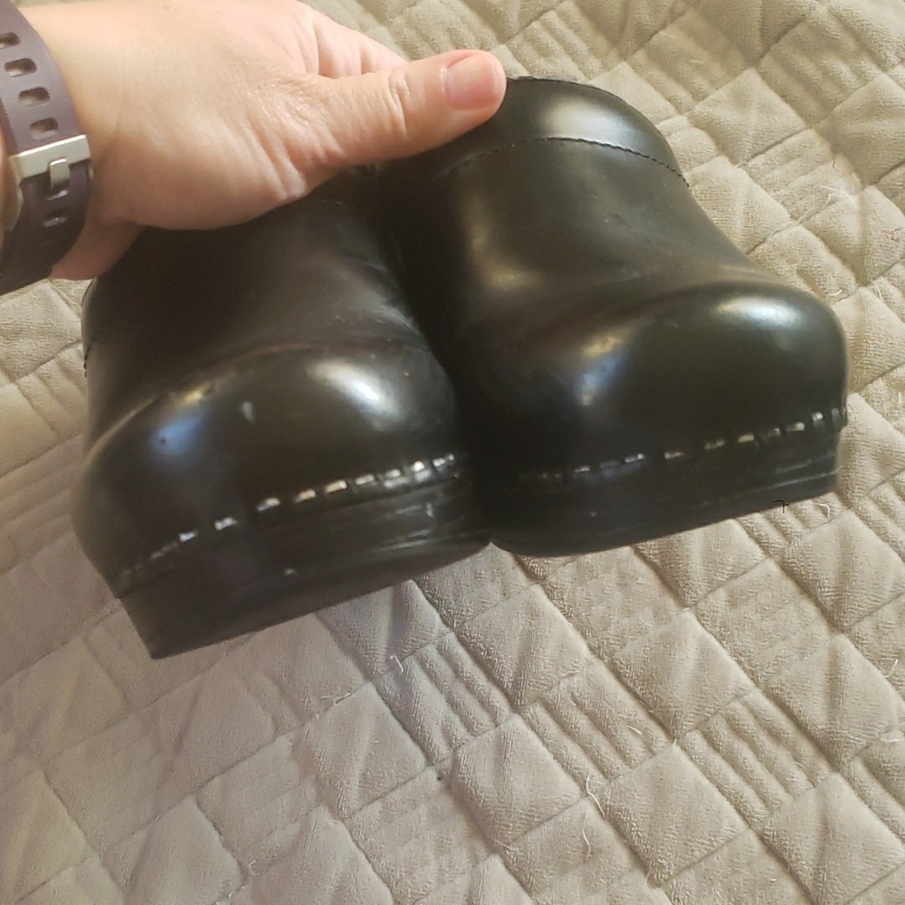 Black Clogs - Picture 7 of 7